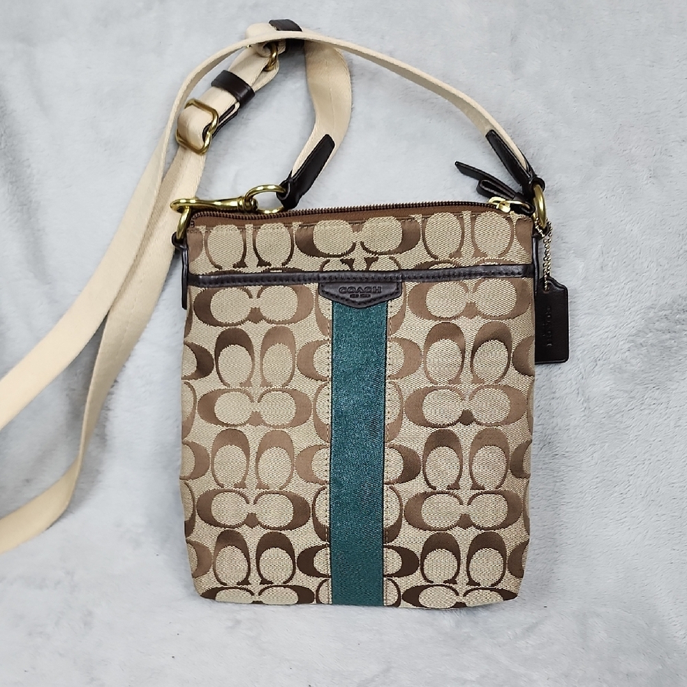 Coach 2014 Signature Stripe Swingpack crossbody bag